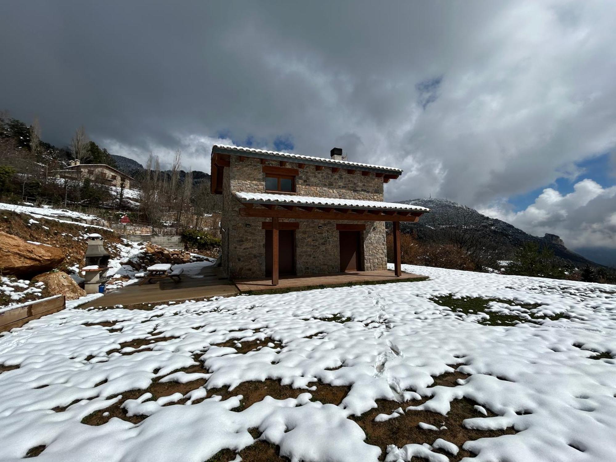 Casa De Les Escoles, Espinalbet - Alberga Castellar del Riu 외부 사진